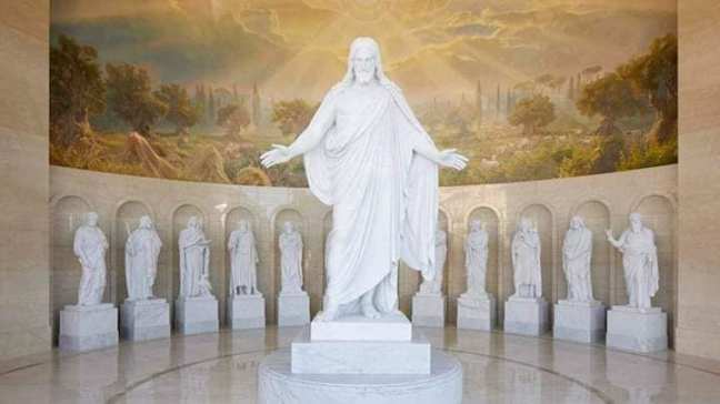mormon estatuas ley dominical.jpg